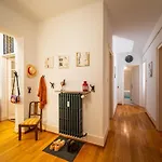 Large In Apartamento *